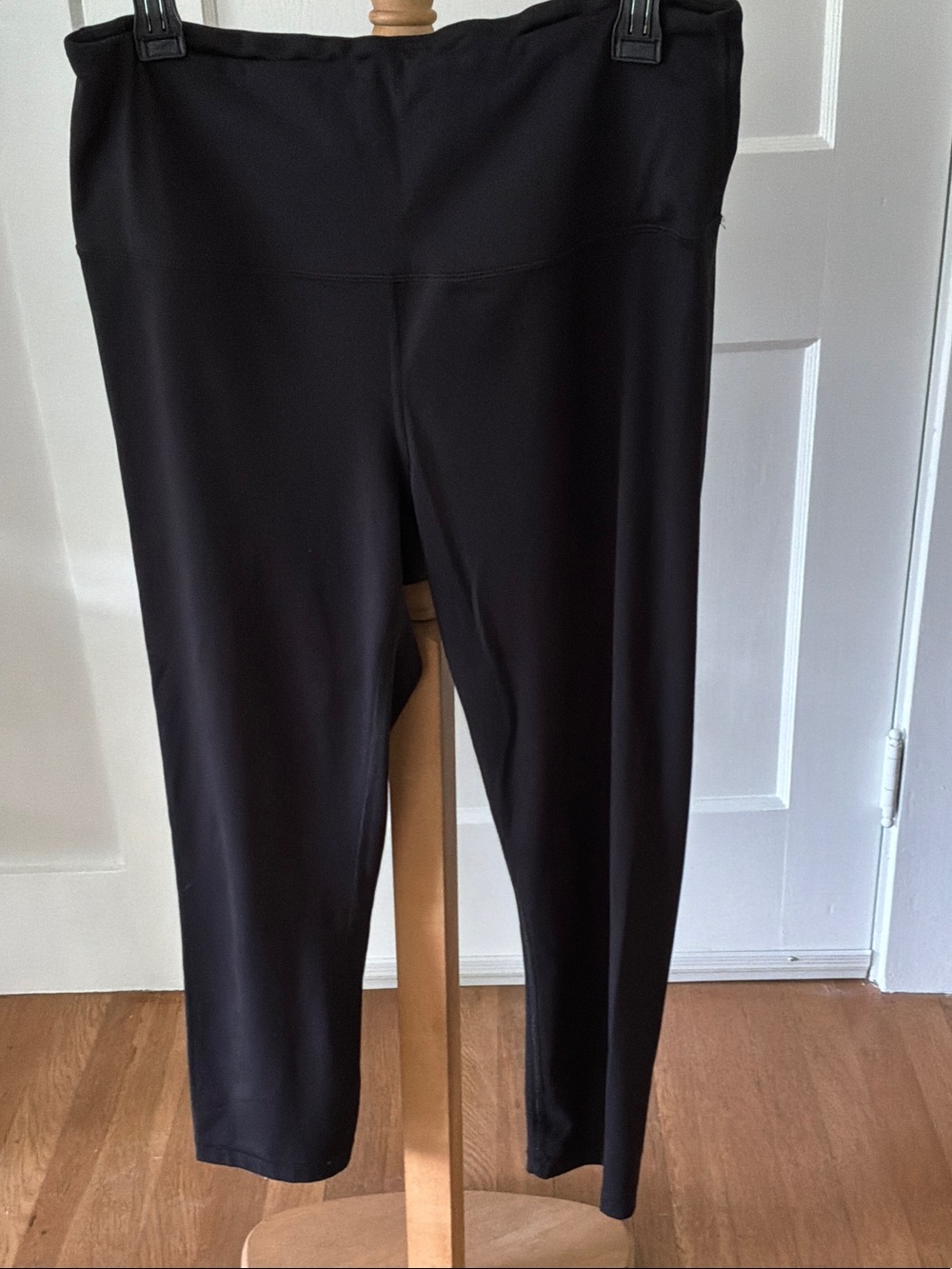 Yogalicious Black High-Rise Stretch Leggings